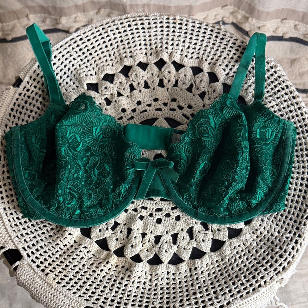 Beautiful Emerald Victoria's Secret "Very Sexy Push-Up Without Padding